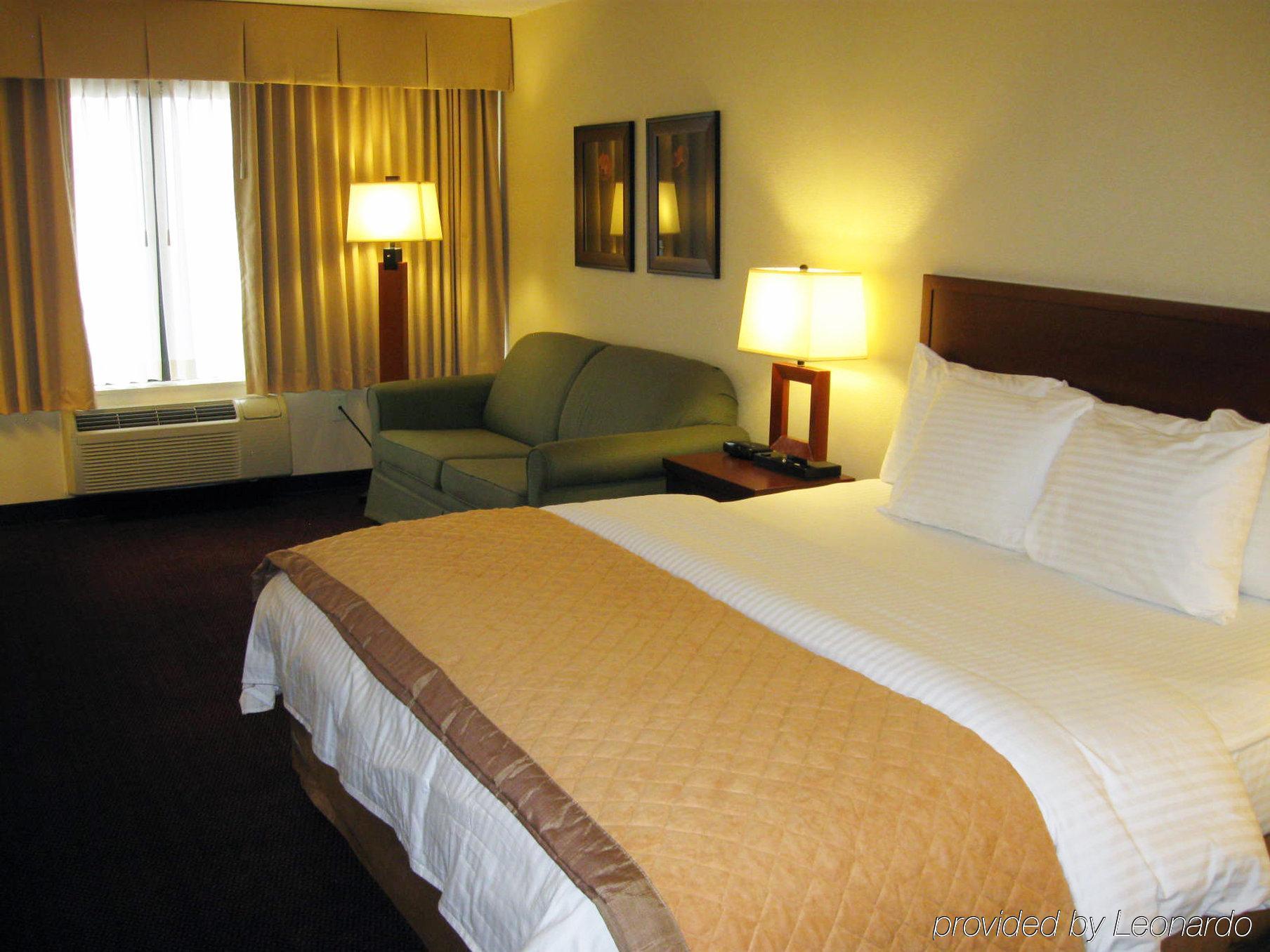 Clarion Hotel Somerset - New Brunswick Room photo